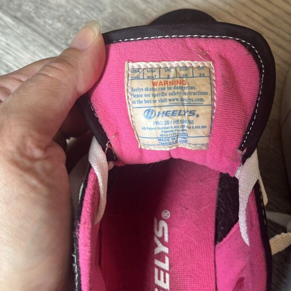 Heelys Girls Skate Shoes Black Pink Youth Size 6 Roller Sneakers - Picture 9 of 10